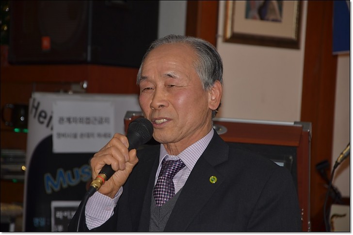동산창립32주년기념  이호득  전 총동문회장 인사