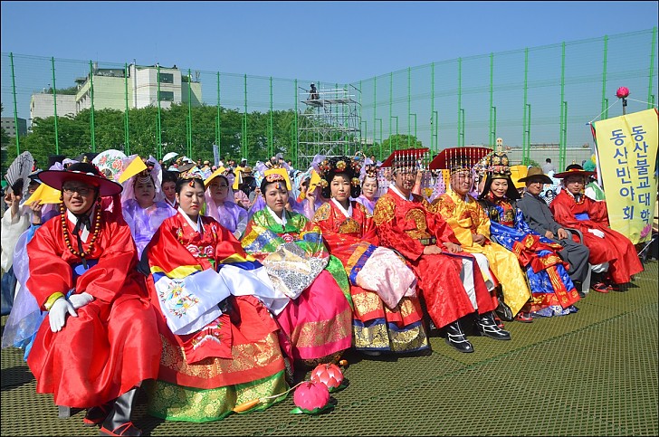 동국대운동장  왕 가족
