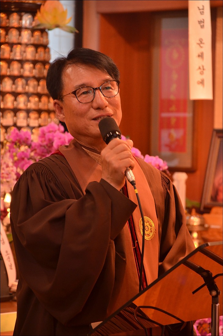 불기 2559 부처님 오신날  점등식 이종현이사장 인사
