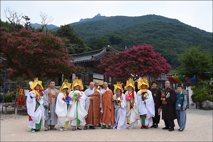 제20차년도 재악산 표충사 염불정진대회 입재 신중작법 후