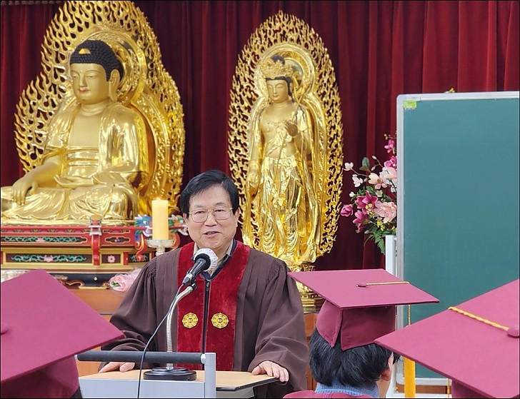 불교미술학과 졸업
